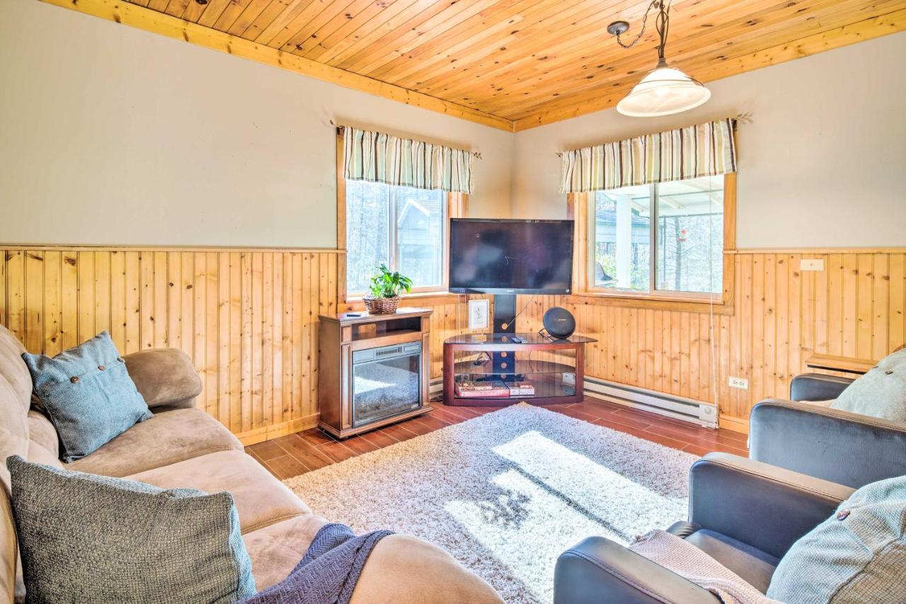 Penrose Home With Covered Deck And Fire Pit! Esterno foto